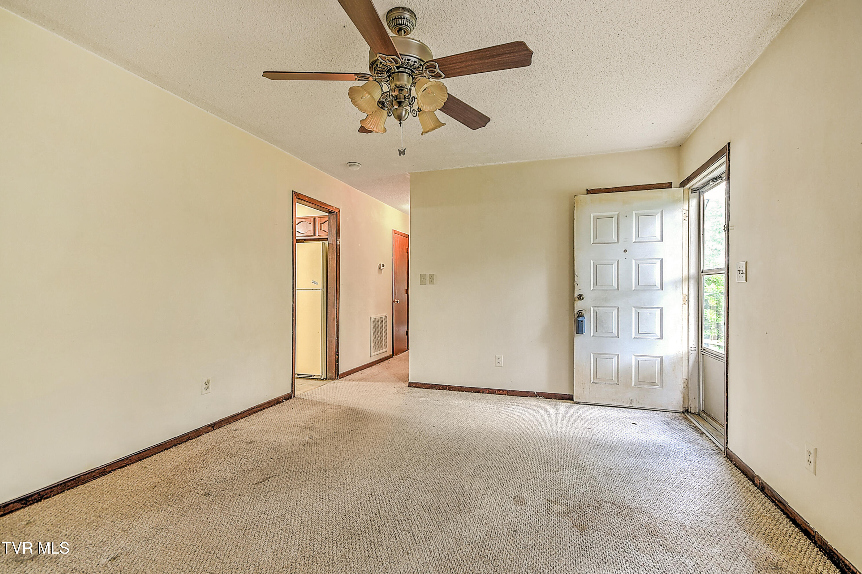 609 Oakland Court, Johnson City, Tennessee image 4