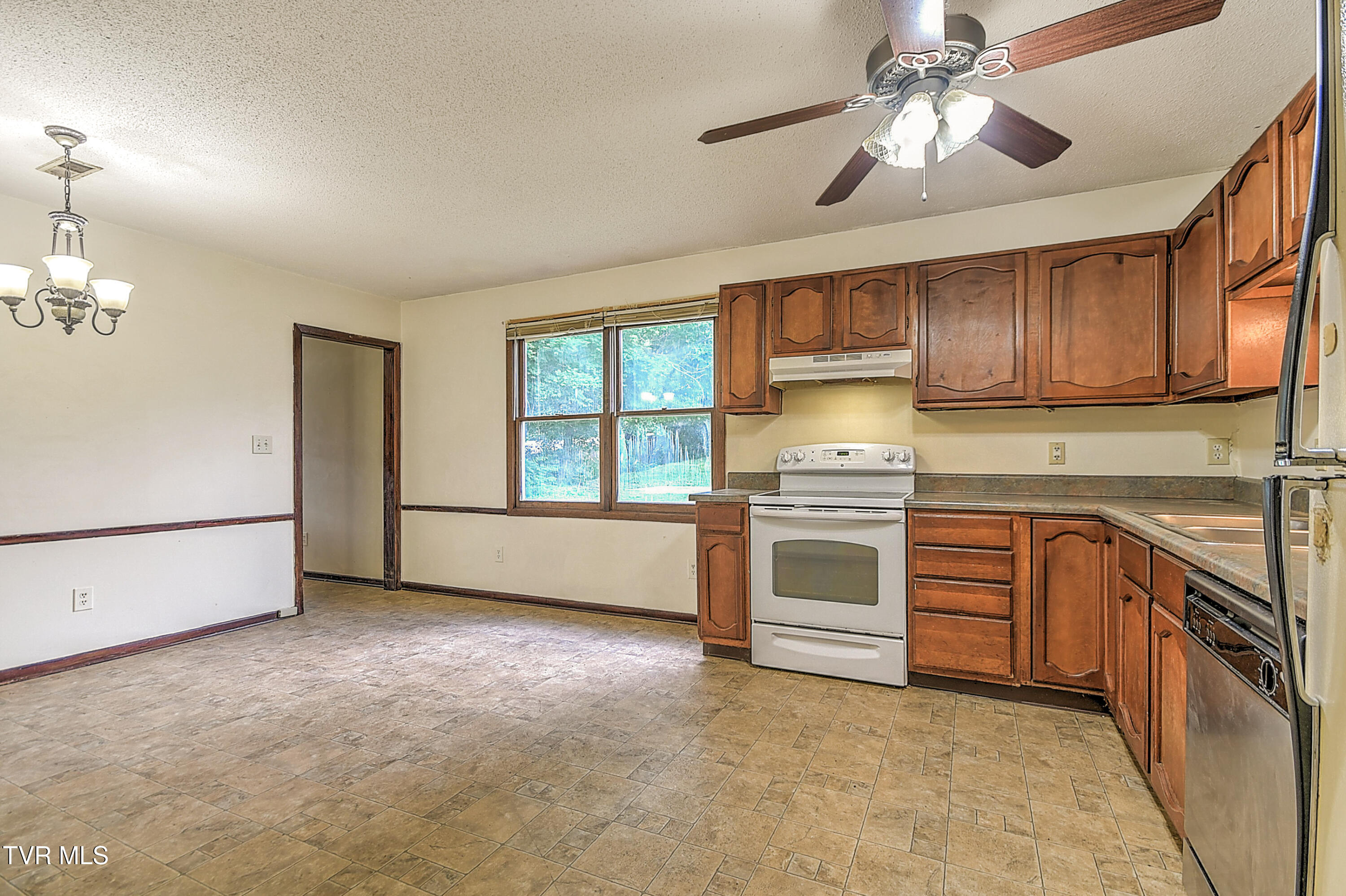 609 Oakland Court, Johnson City, Tennessee image 6