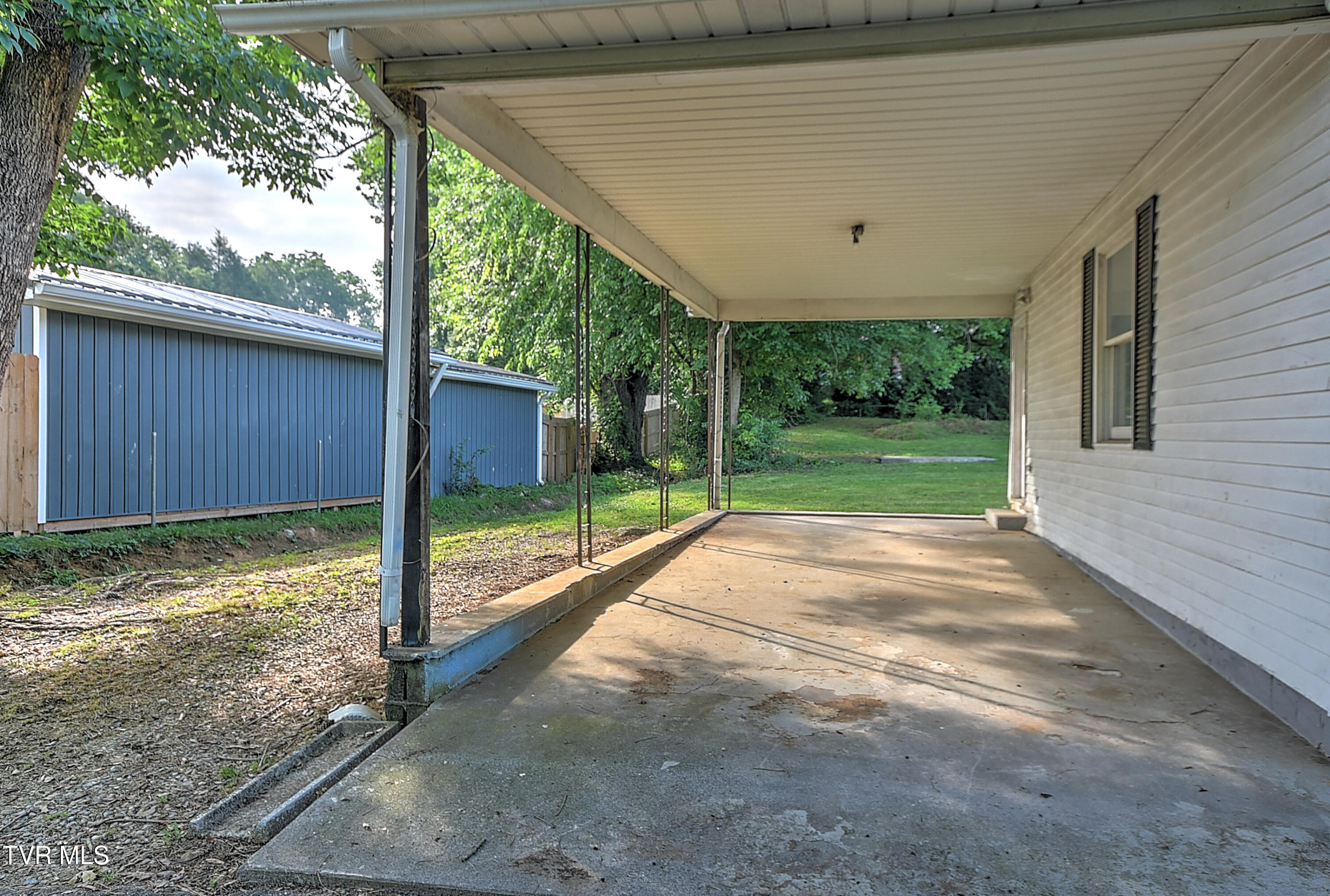 609 Oakland Court, Johnson City, Tennessee image 2