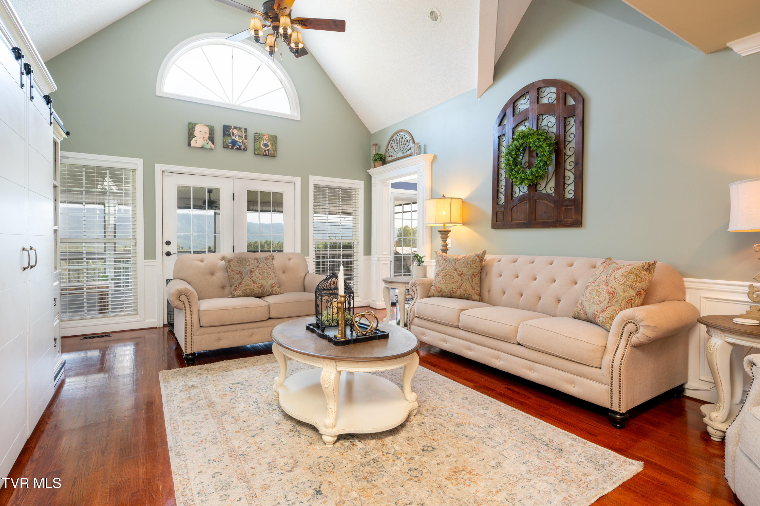 136 Landon Drive, Mount Carmel, Tennessee image 4