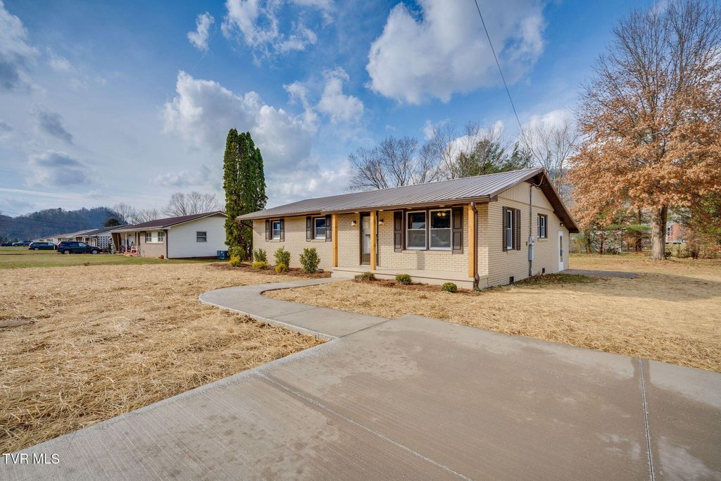 Photo of 265 Price Road, Elizabethton, TN 37643 (MLS # 9988582)