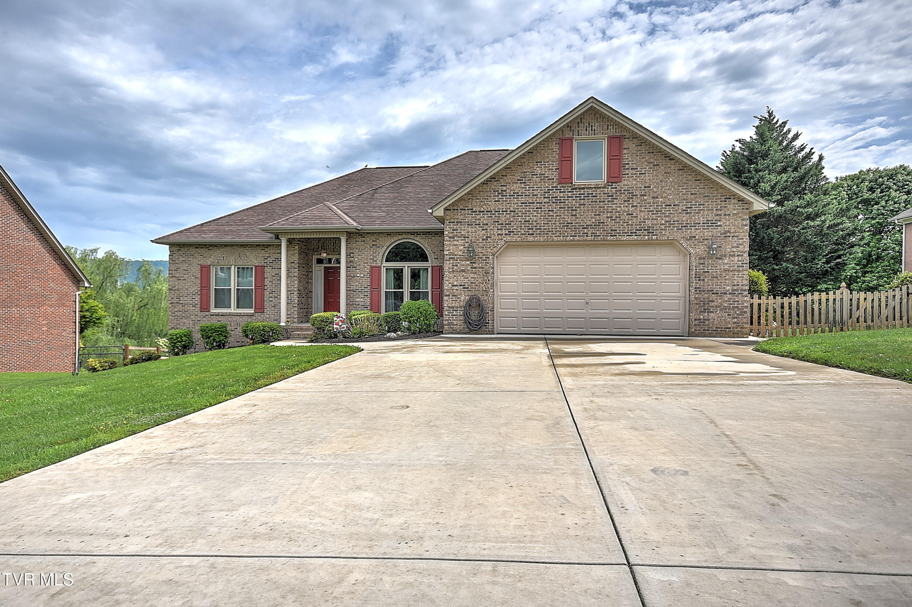 1009 Allandale Circle, Kingsport, Tennessee image 3