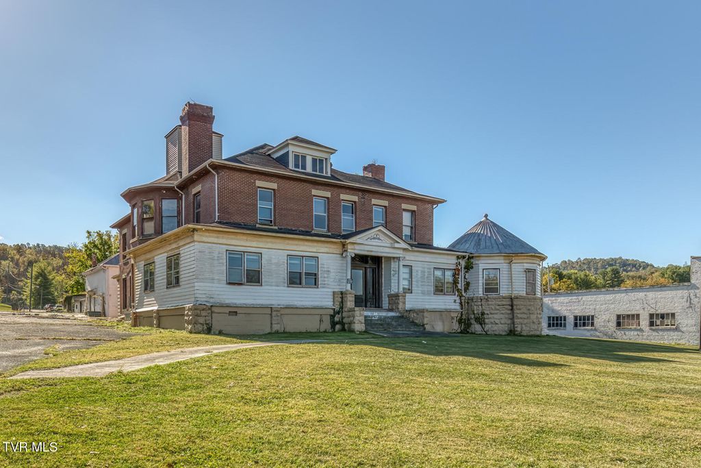 Photo of 540 Main Street, Marion, VA 24354 (MLS # 9986947)