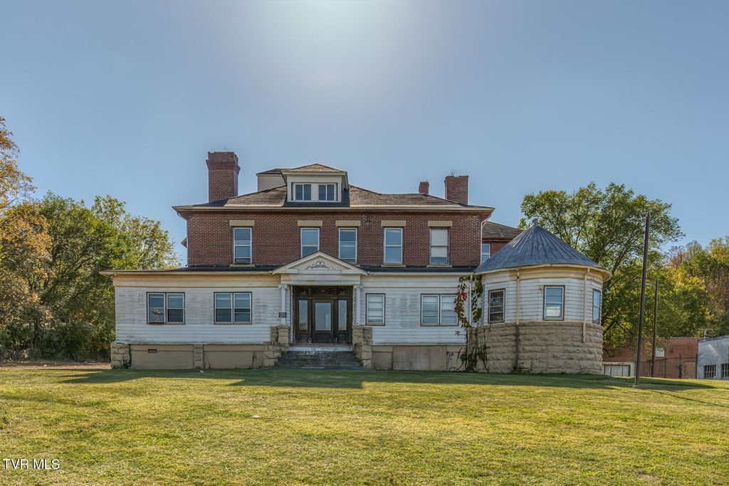 Photo of 540 Main Street, Marion, VA 24354 (MLS # 9986947)
