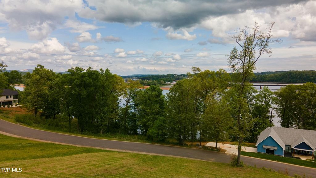 Photo of 2141 Edgewater Sound, Morristown, TN 37814 (MLS # 9979471)