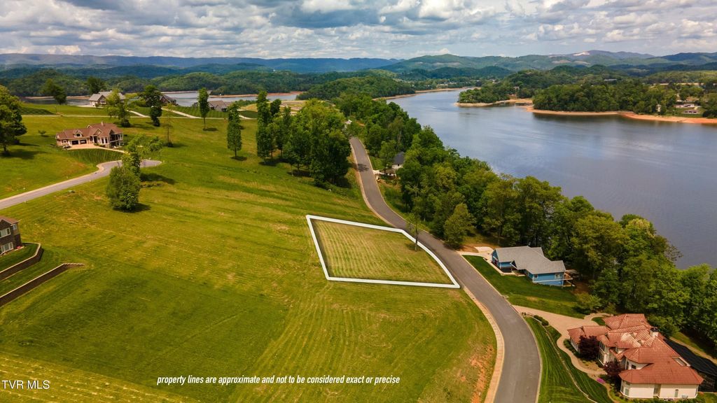 Photo of 2141 Edgewater Sound, Morristown, TN 37814 (MLS # 9979471)