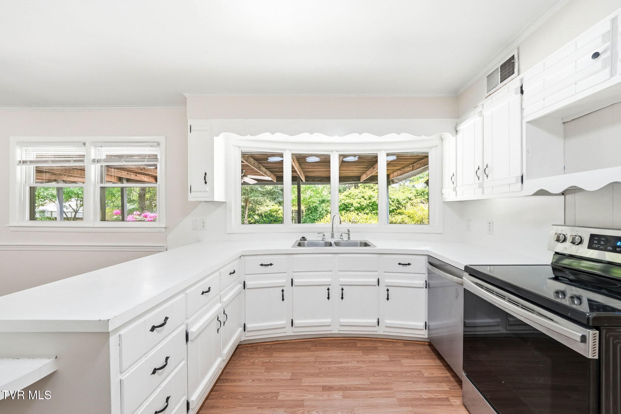 808 Chippendale Road