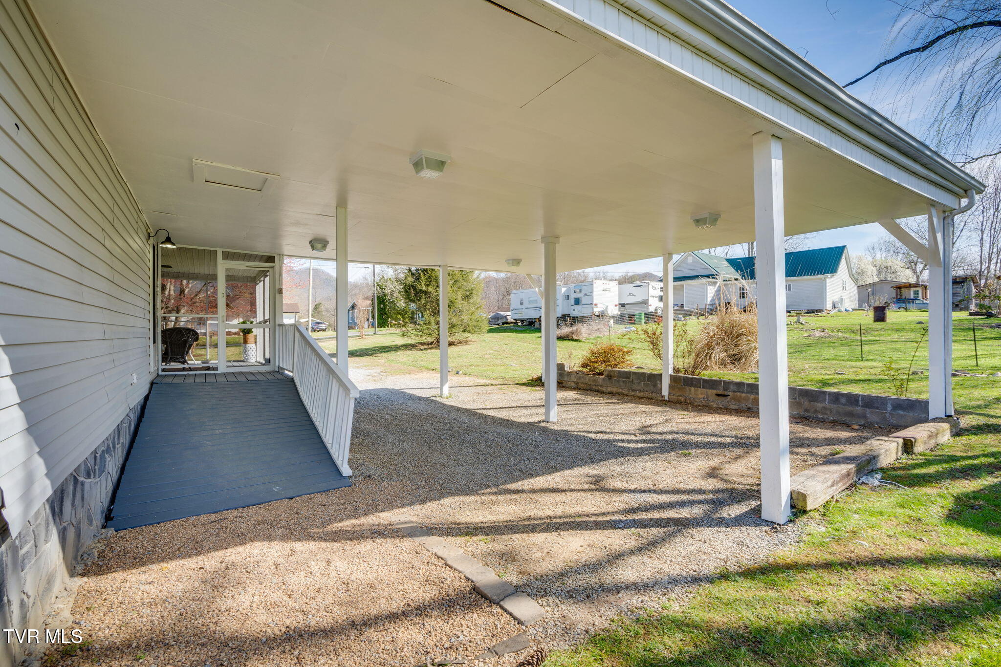 112 Cecil Vanhuss Road, Elizabethton, Tennessee image 25