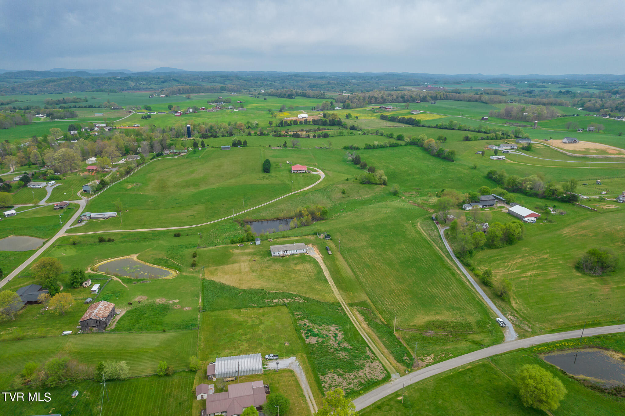 1007 Barren Valley Road, Chuckey, Tennessee image 2