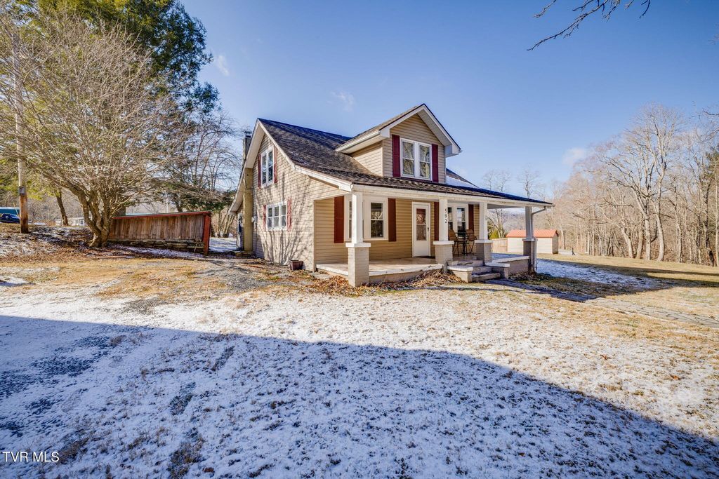 Photo of 592 Heaton Creek Road, Roan Mountain, TN 37687 (MLS # 9989697)