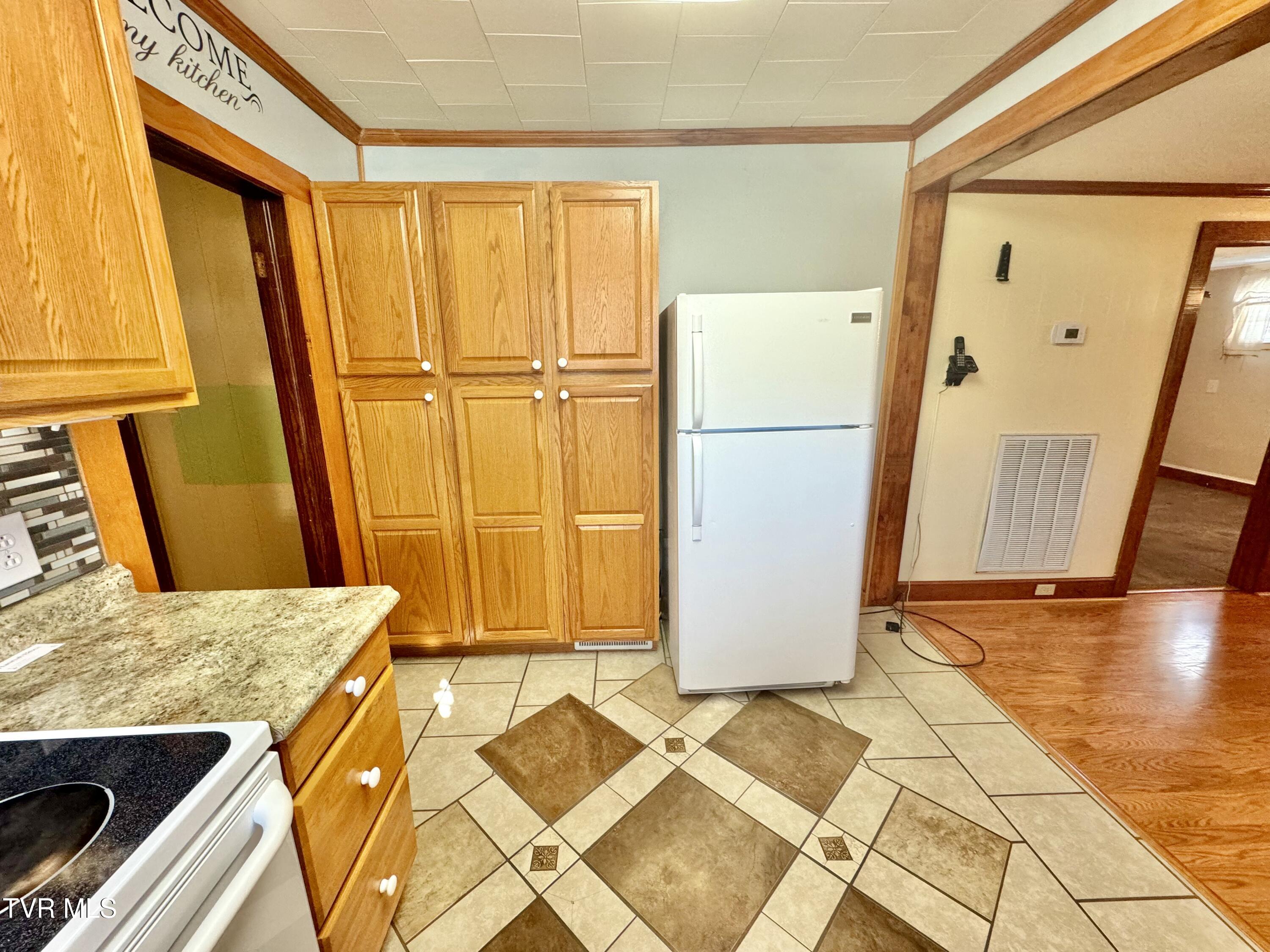 343 Crossway Road, Bristol, Virginia image 16