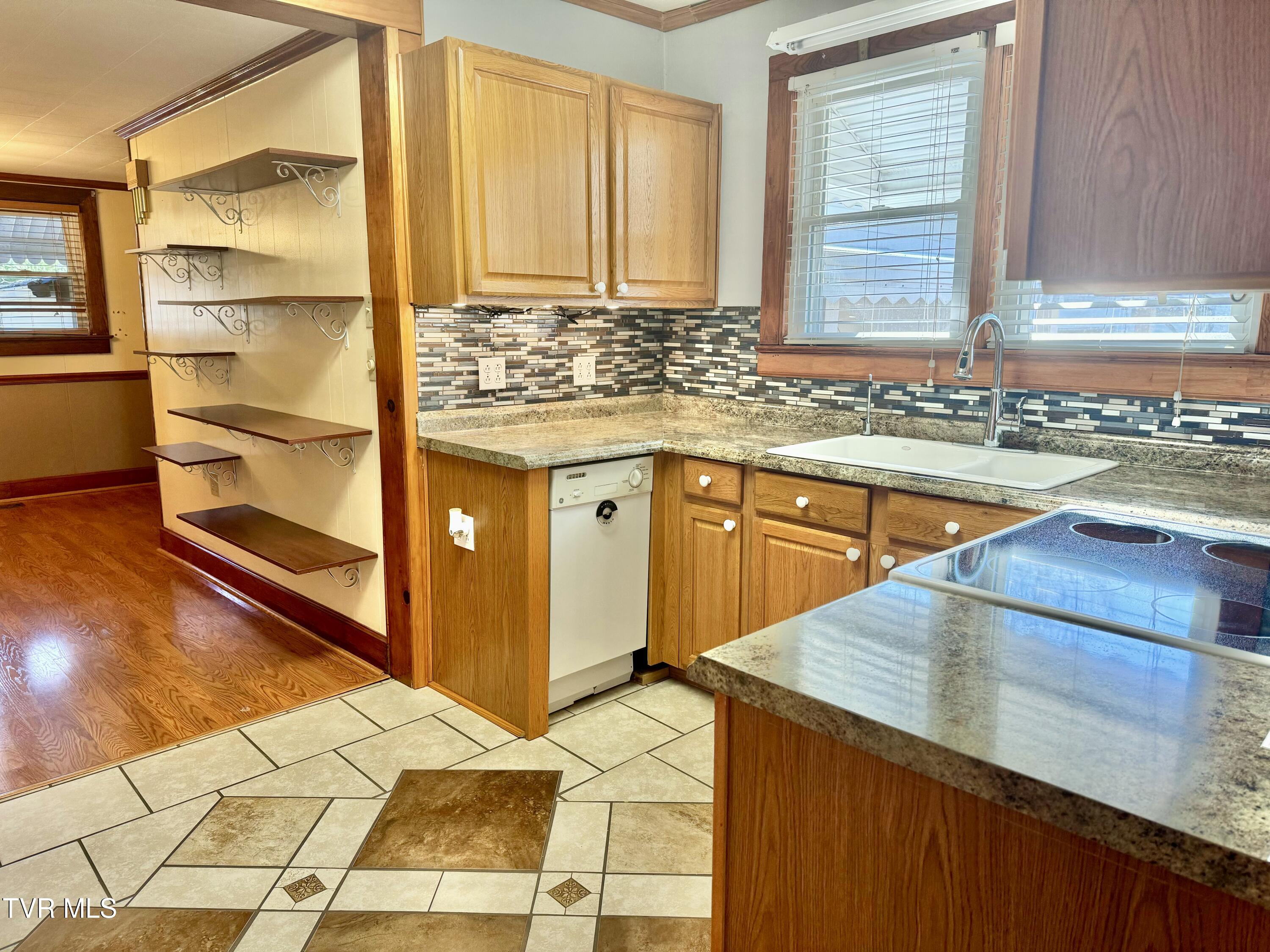 343 Crossway Road, Bristol, Virginia image 14