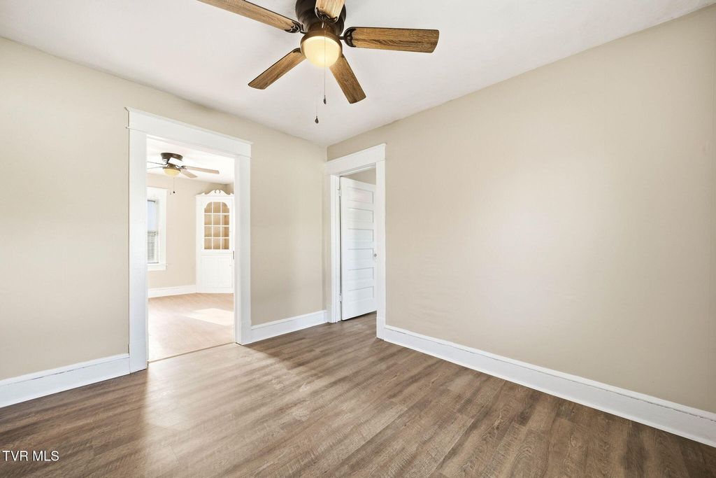 Photo of 1217 Kentucky Avenue, Bristol, TN 37620 (MLS # 9990688)