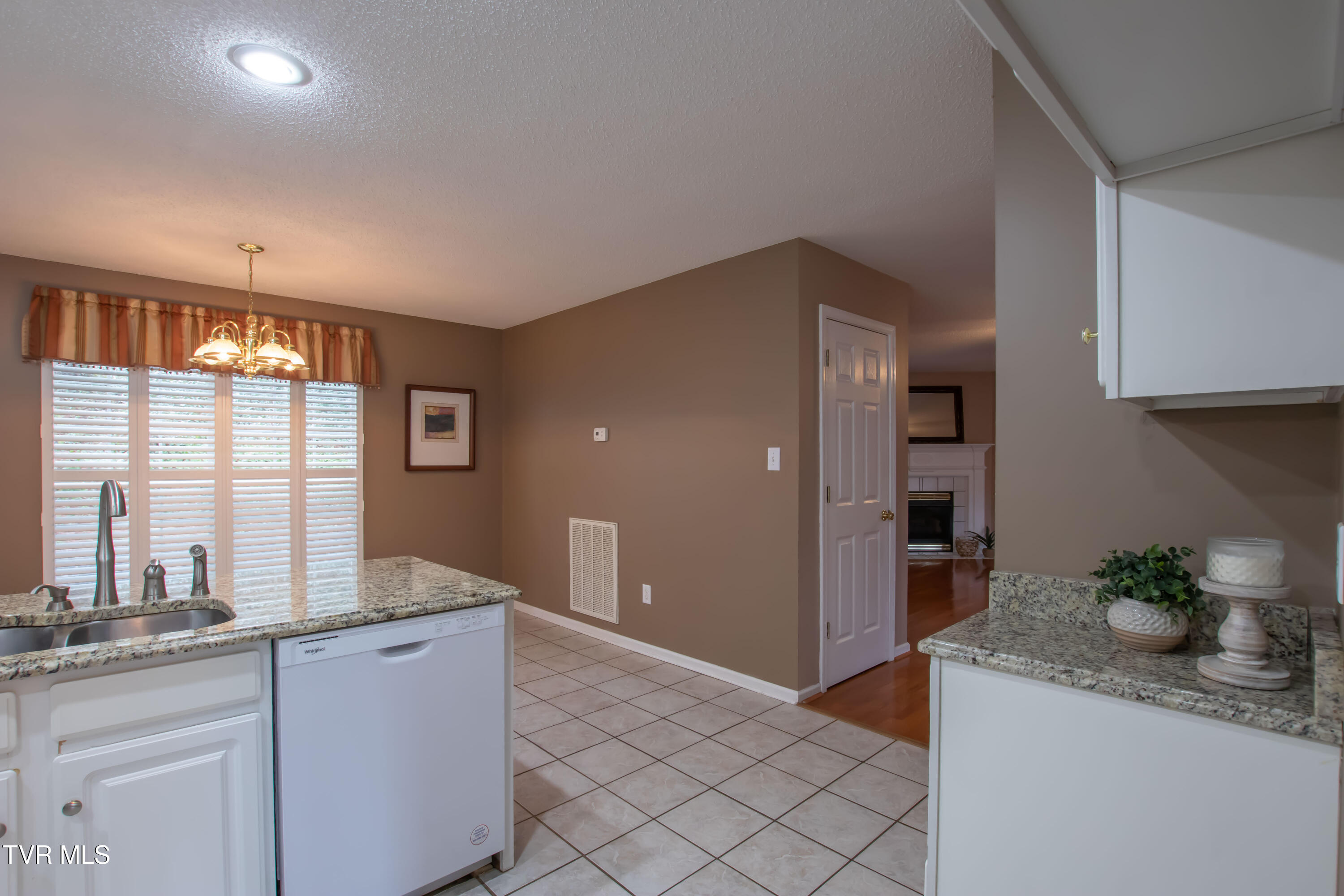 207 Autumn Drive, Bristol, Virginia image 15