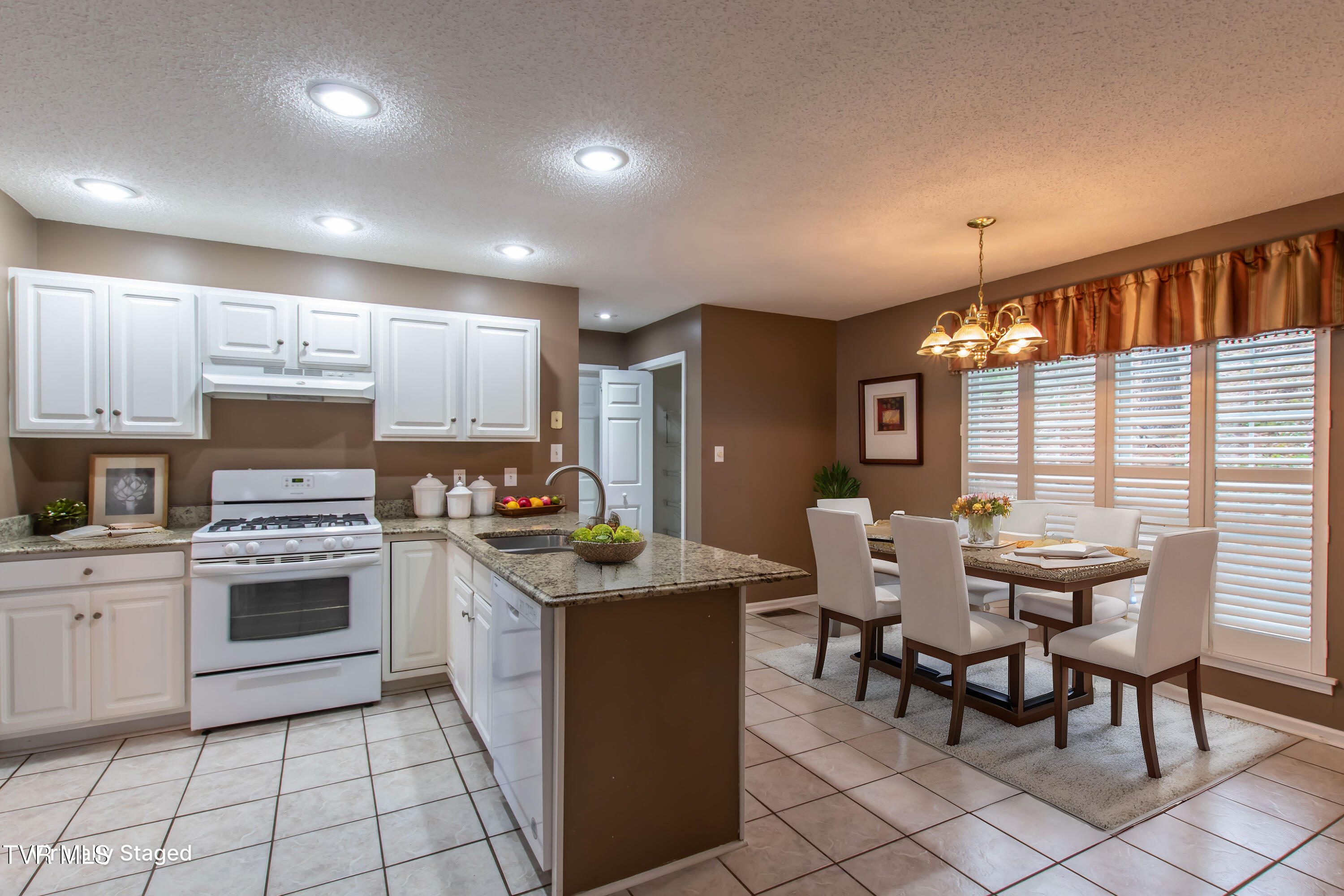 207 Autumn Drive, Bristol, Virginia image 12