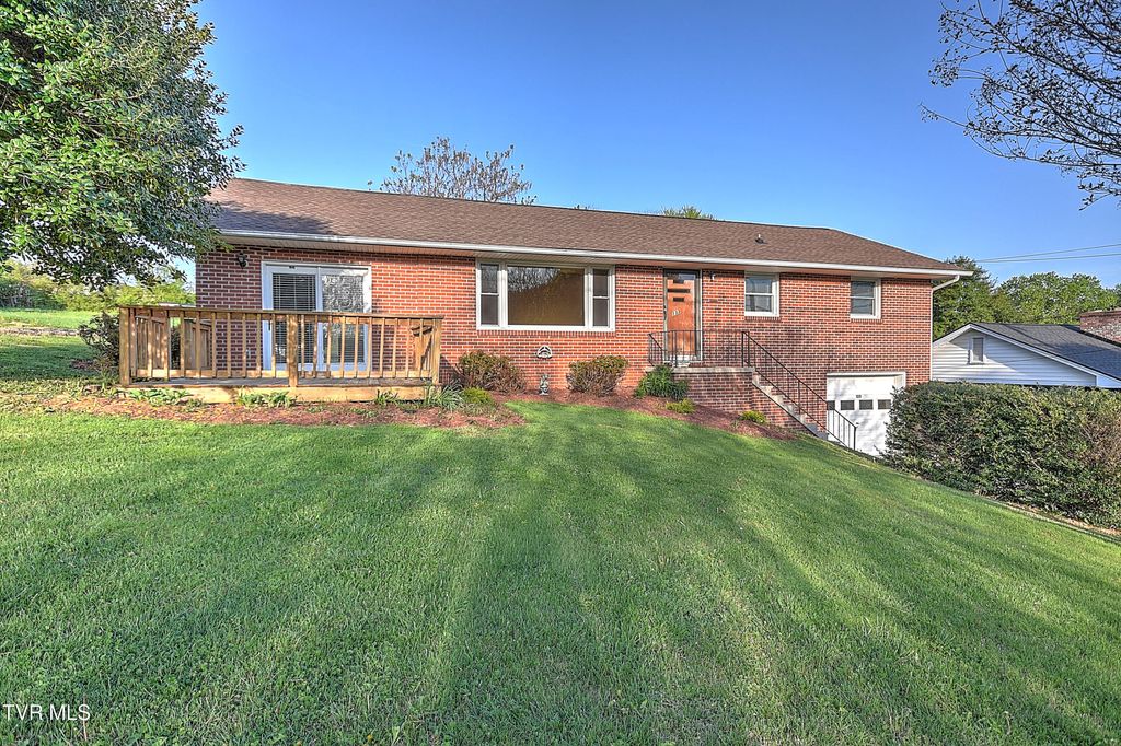 Photo of 133 Fairfax Road, Kingsport, TN 37660 (MLS # 9993854)