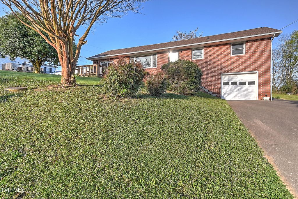 Photo of 133 Fairfax Road, Kingsport, TN 37660 (MLS # 9993854)