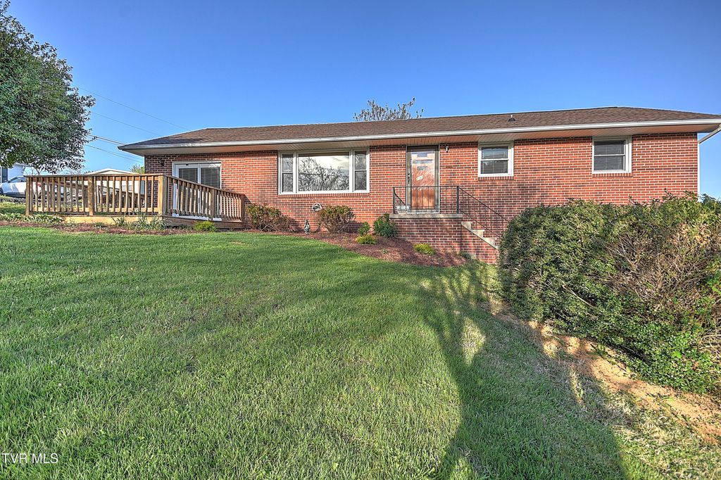 Photo of 133 Fairfax Road, Kingsport, TN 37660 (MLS # 9993854)