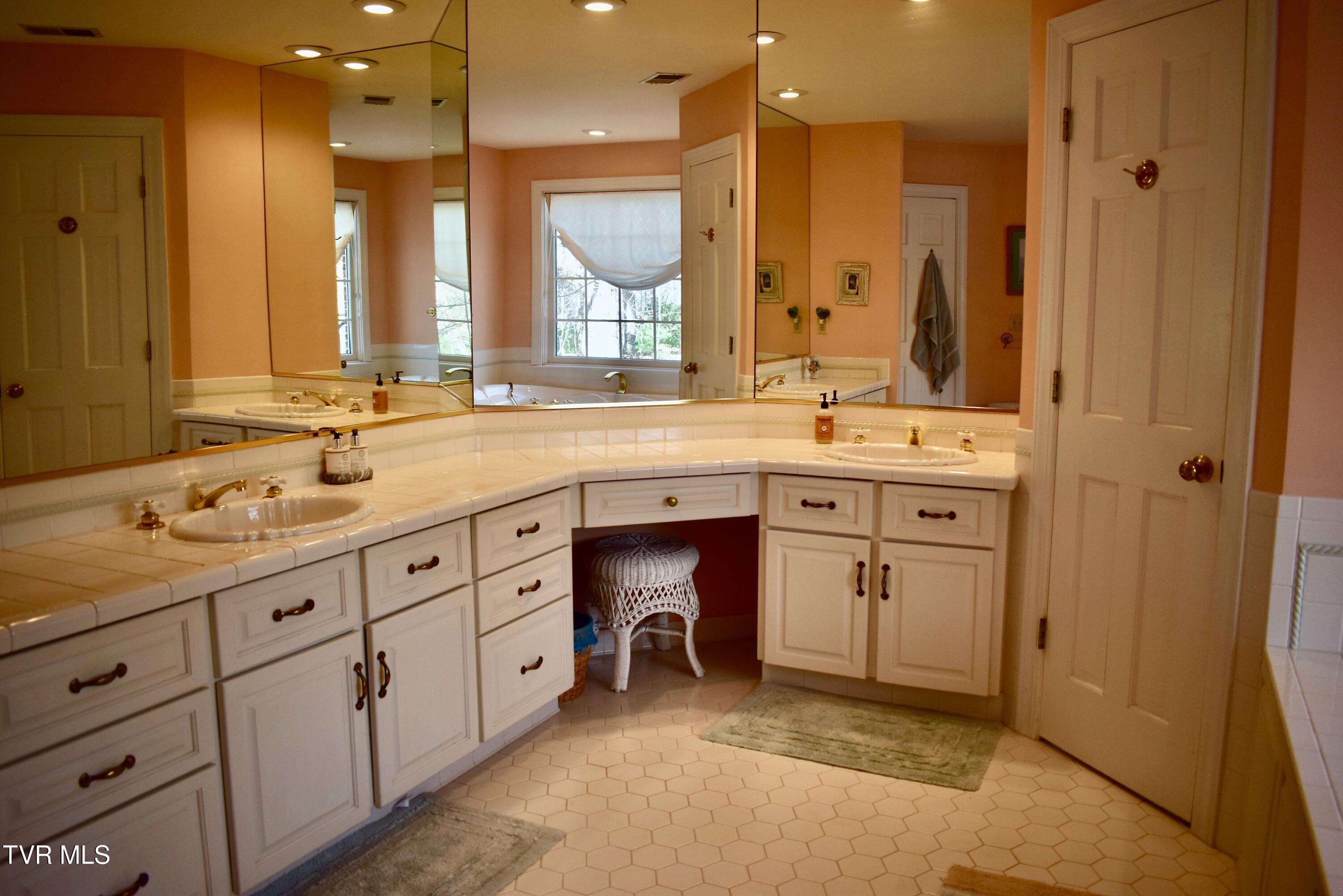 736 Ragan Road, Trade, Tennessee image 32