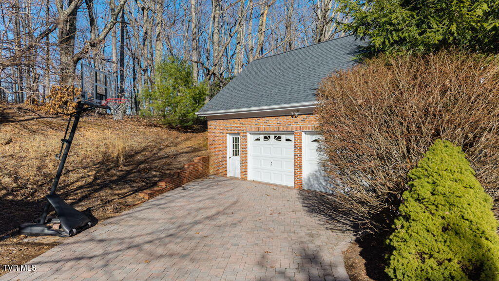736 Ragan Road, Trade, Tennessee image 2