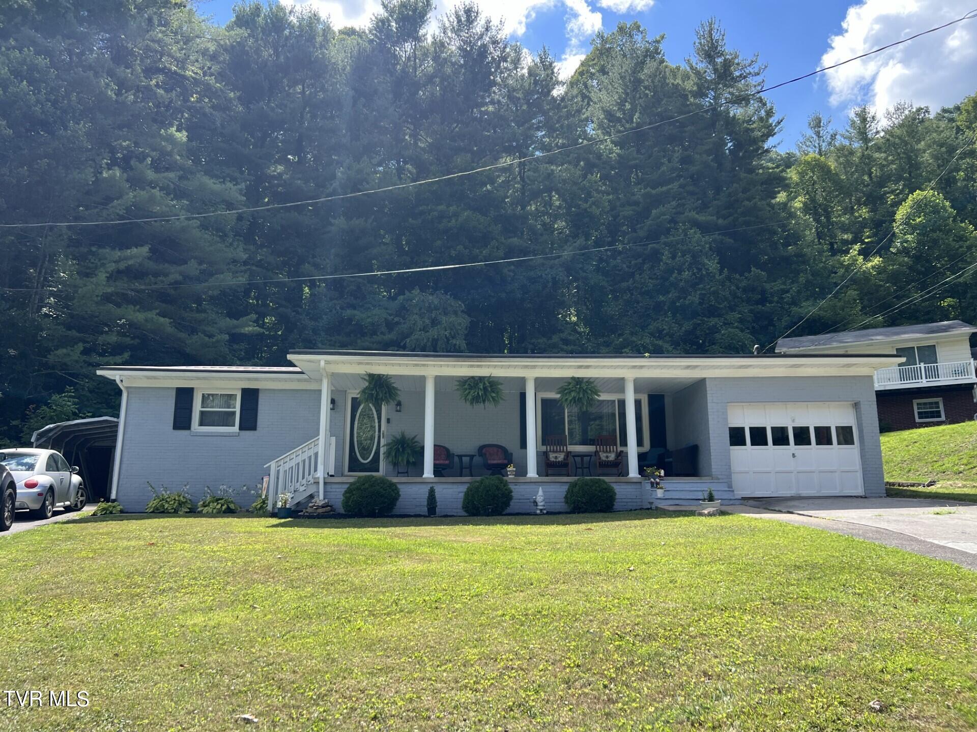 415 Chestnut Street, Norton, Virginia image 1