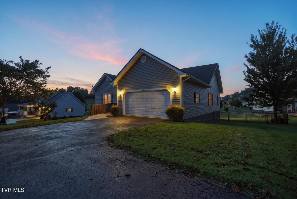 Photo of 286 Upper Sand Valley Road, Jonesborough, TN 37659 (MLS # 10000519)