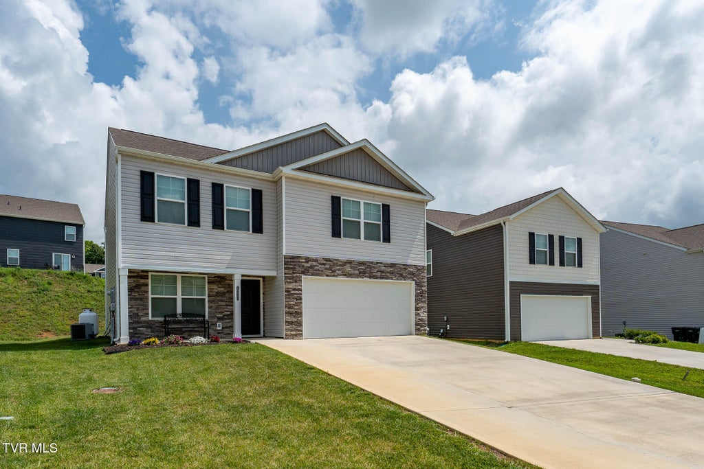 Photo of 1230 Cherry Grove, Greeneville, TN 37745 (MLS # 9997592)