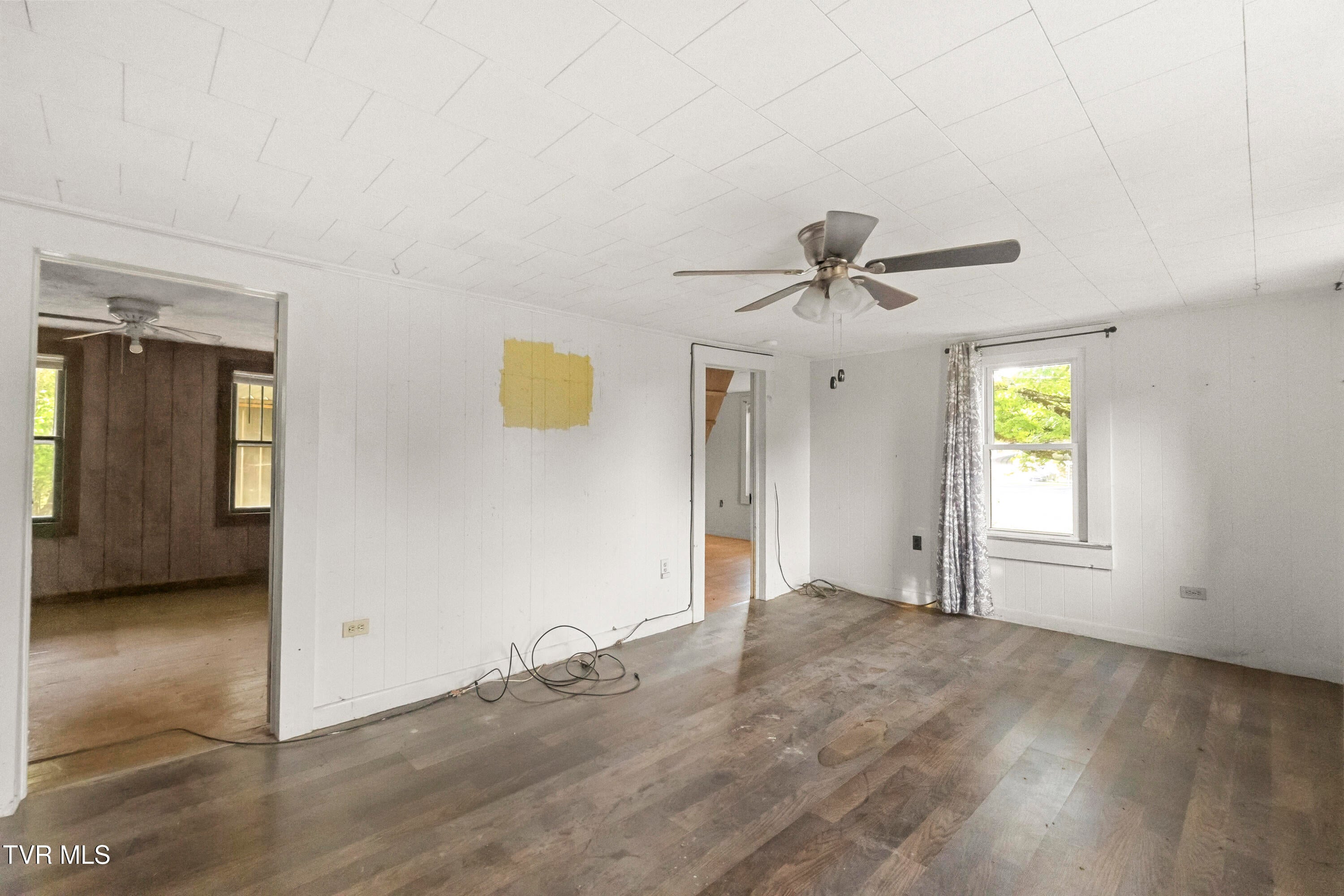 7958 Blue Springs Parkway