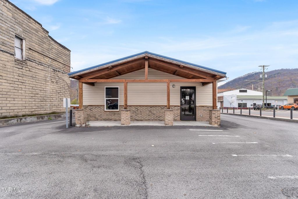 Photo of 11 5th Street, Big Stone Gap, VA 24219 (MLS # 9984262)