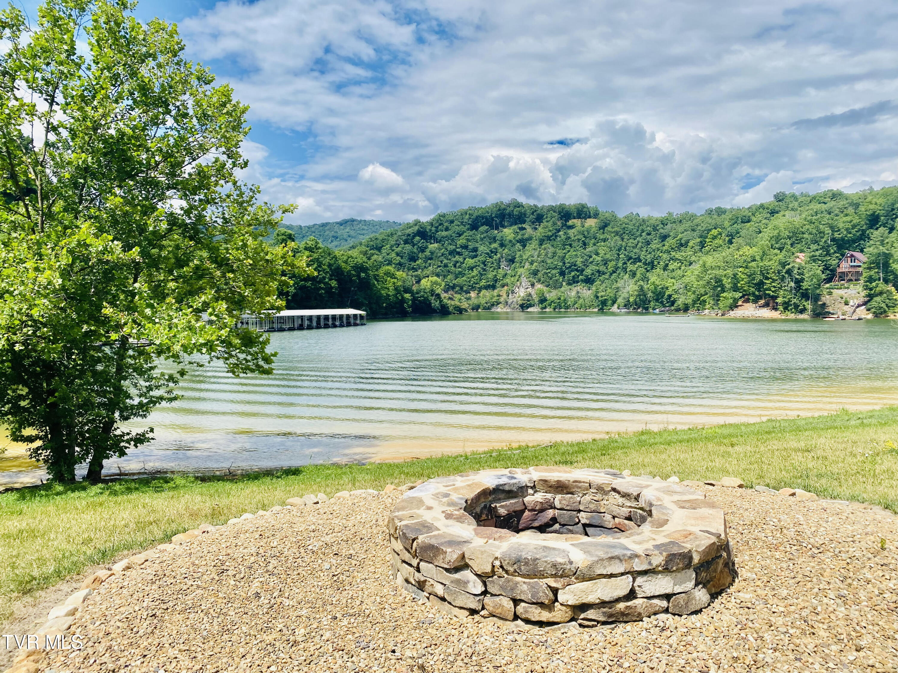 19 Cowan Town Road, Butler, Tennessee image 8