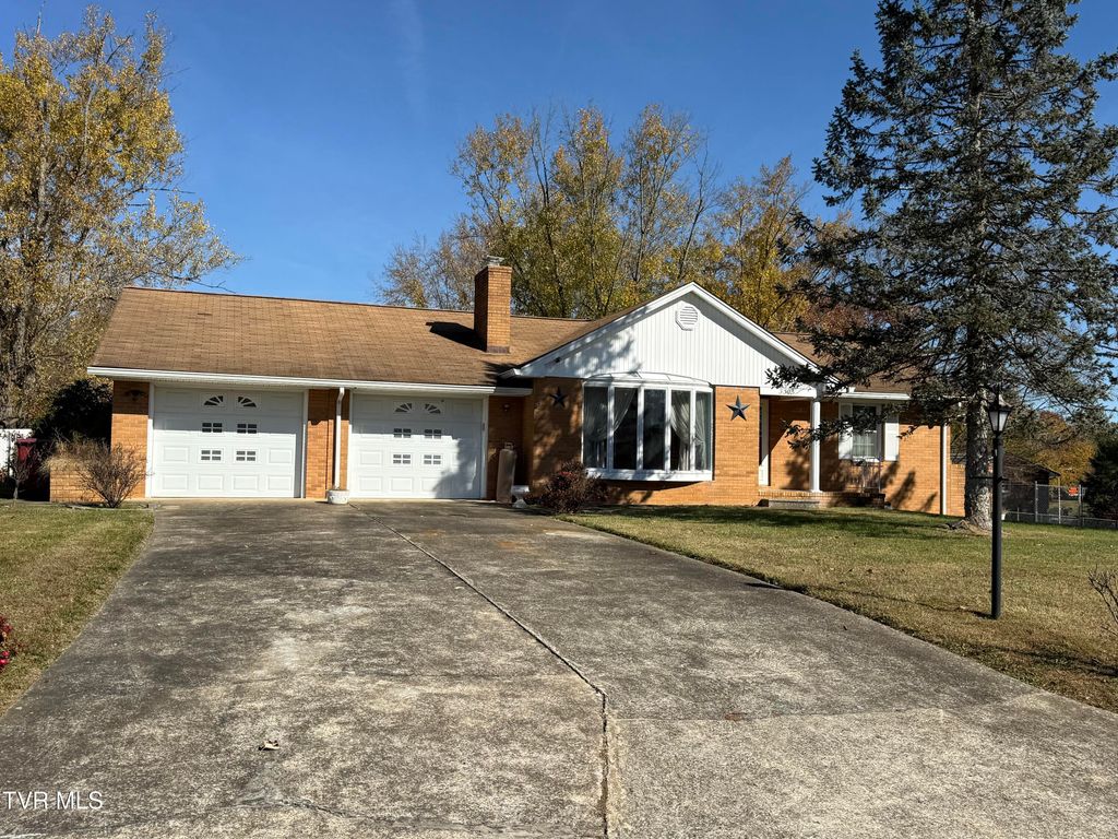 Photo of 3303 Martin Farm Road, Johnson City, TN 37601 (MLS # 9987952)