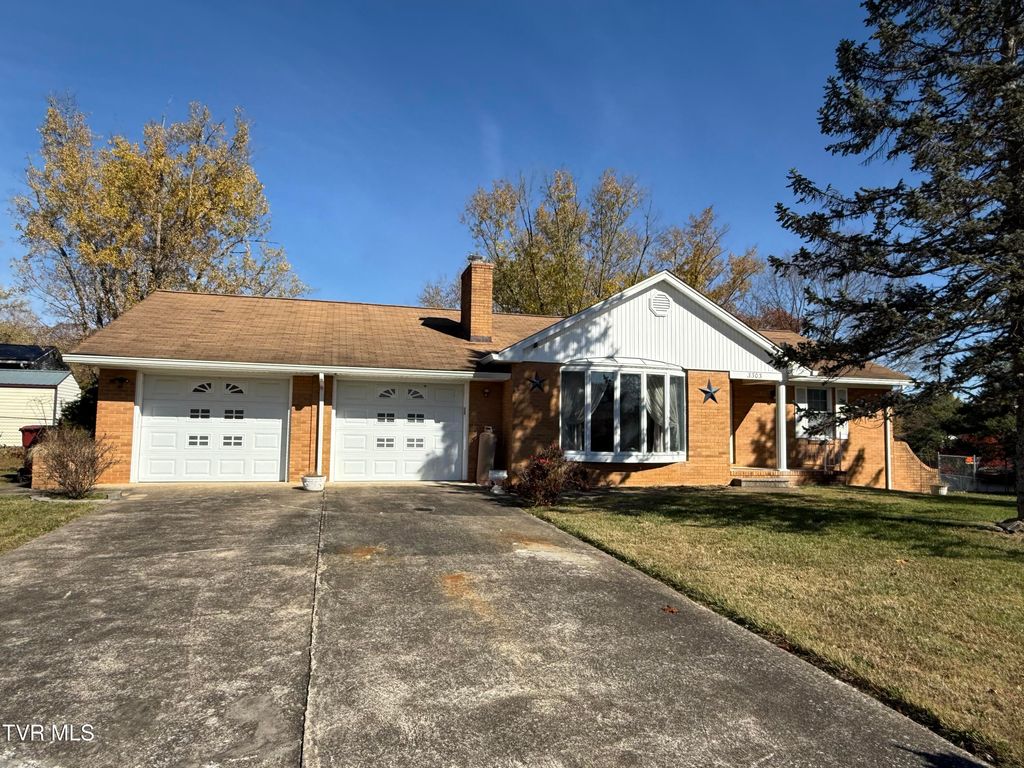 Photo of 3303 Martin Farm Road, Johnson City, TN 37601 (MLS # 9987952)