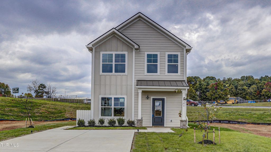 Photo of 4306 Gambrel Oaks Street, Blountville, TN 37617 (MLS # 9988255)