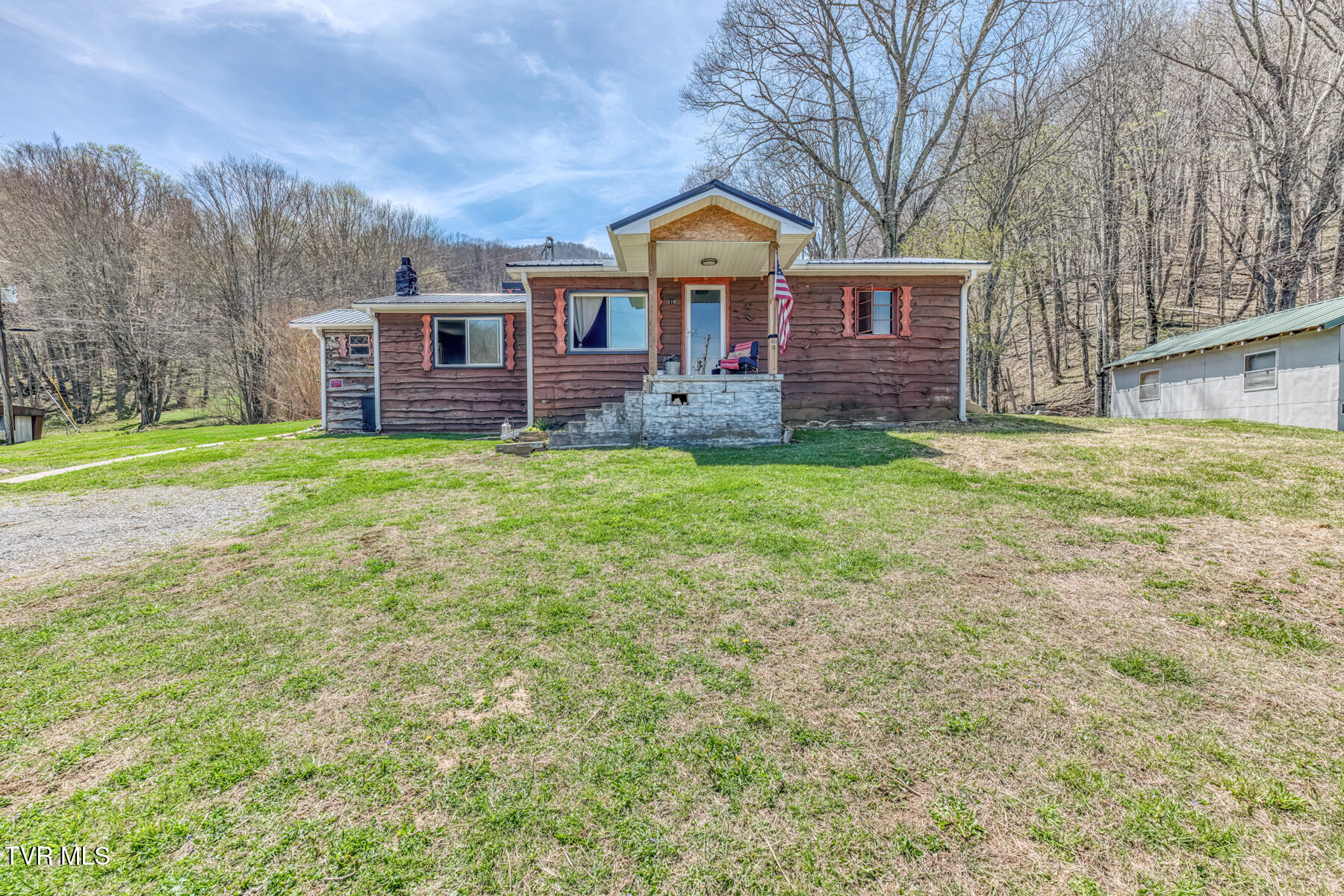 119 Hughes Hollow Road