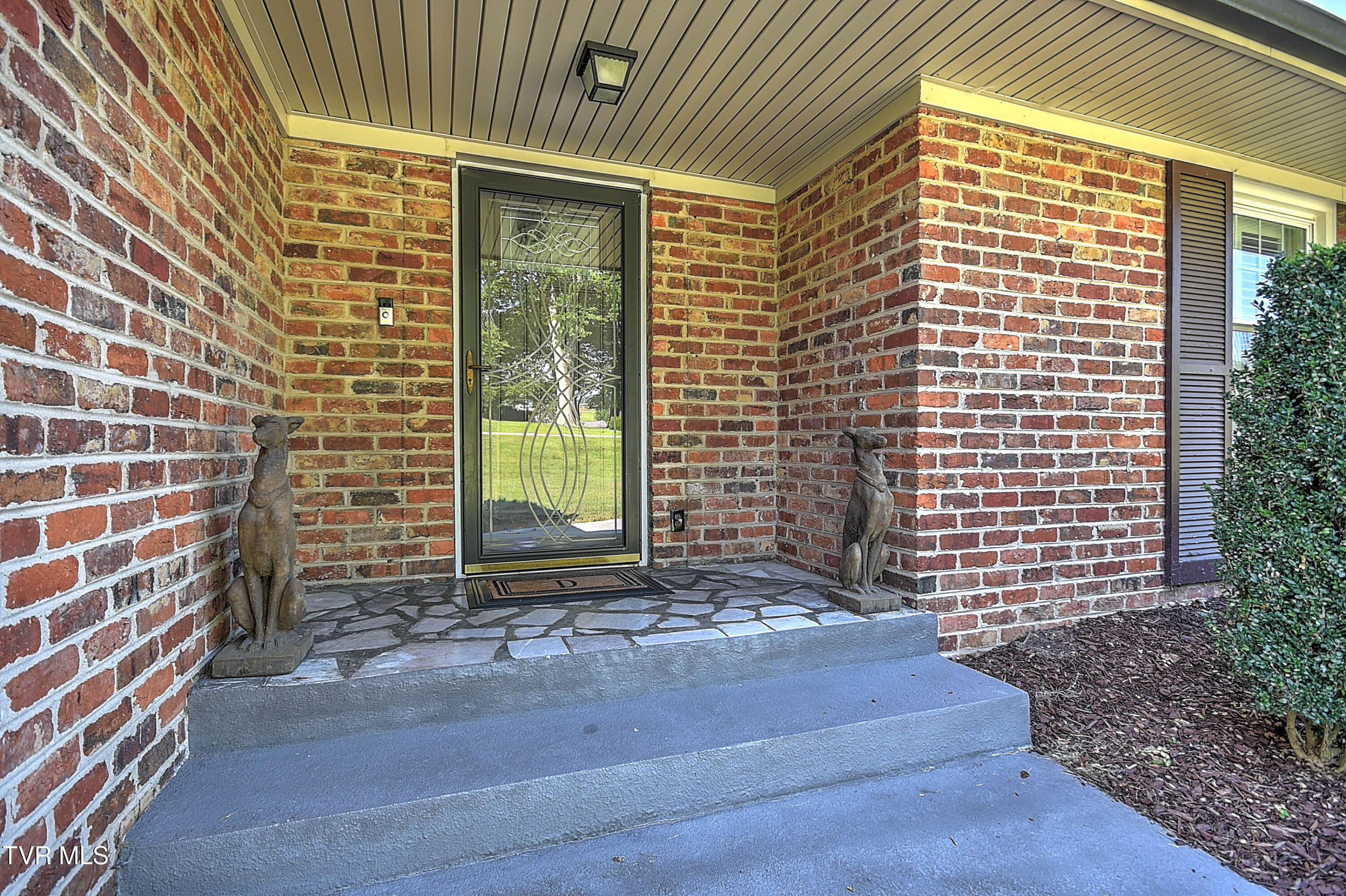 2041 Edgemont Avenue