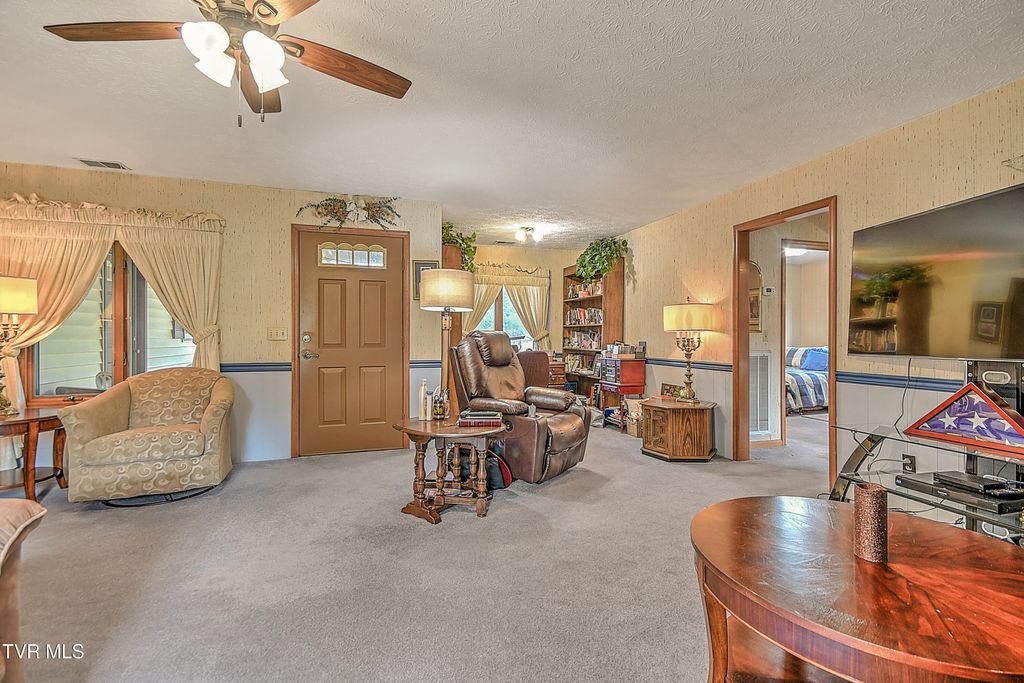 Photo of 805 Clairmont Road, Johnson City, TN 37601 (MLS # 9992011)