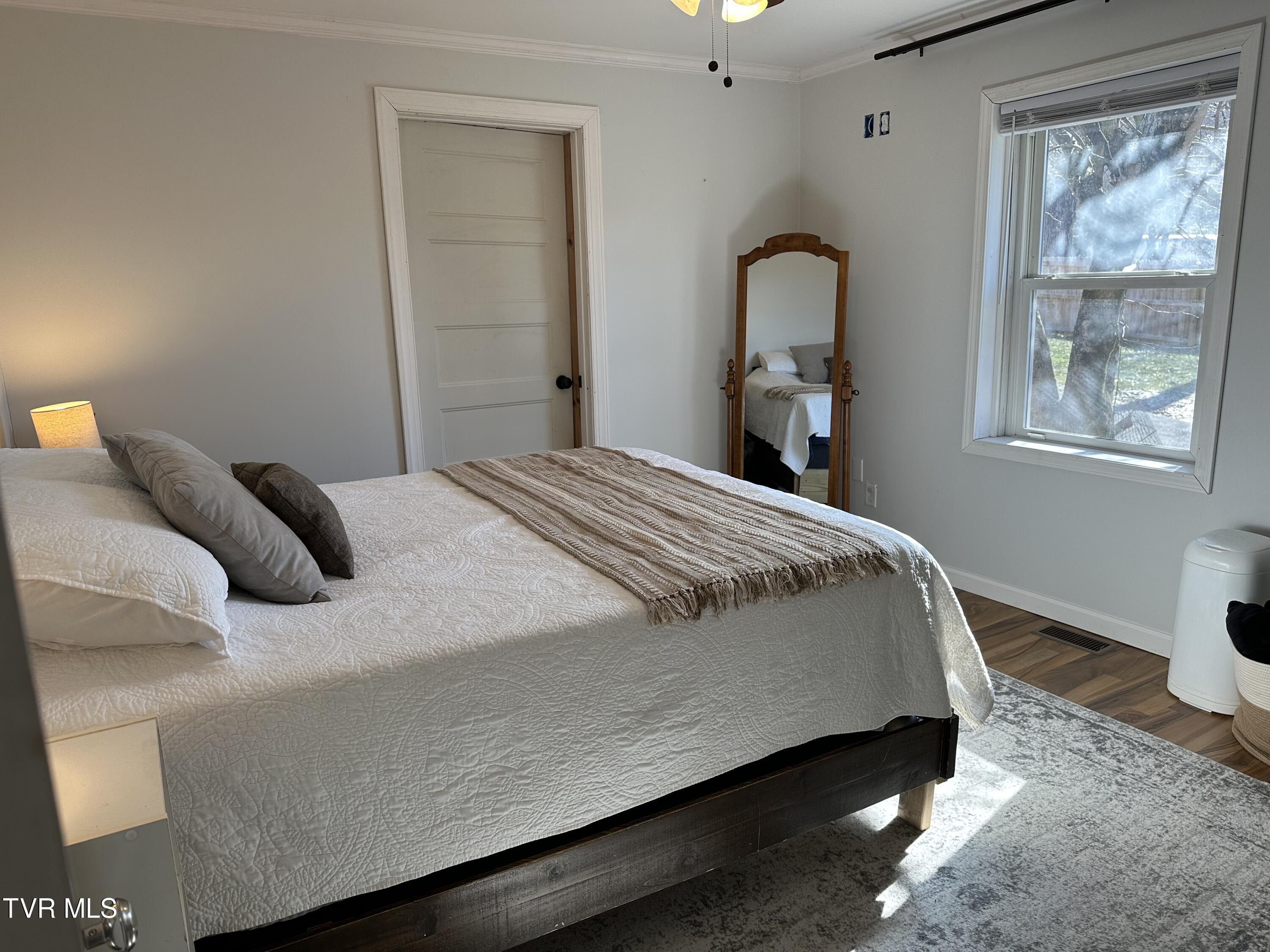 Bristol, Tennessee 37620, United States, ,Residential,Pending,48289