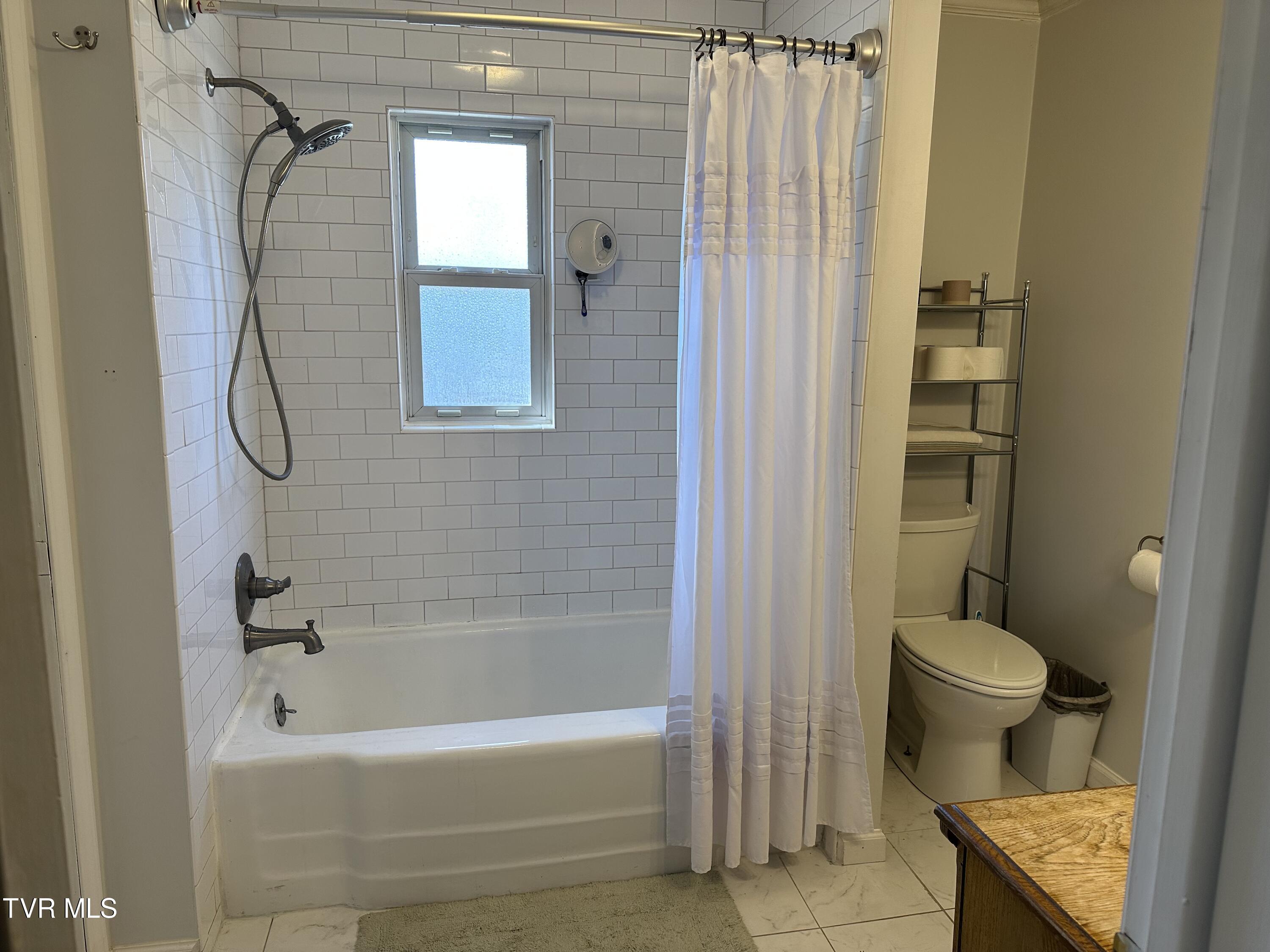 Bristol, Tennessee 37620, United States, ,Residential,Pending,48289