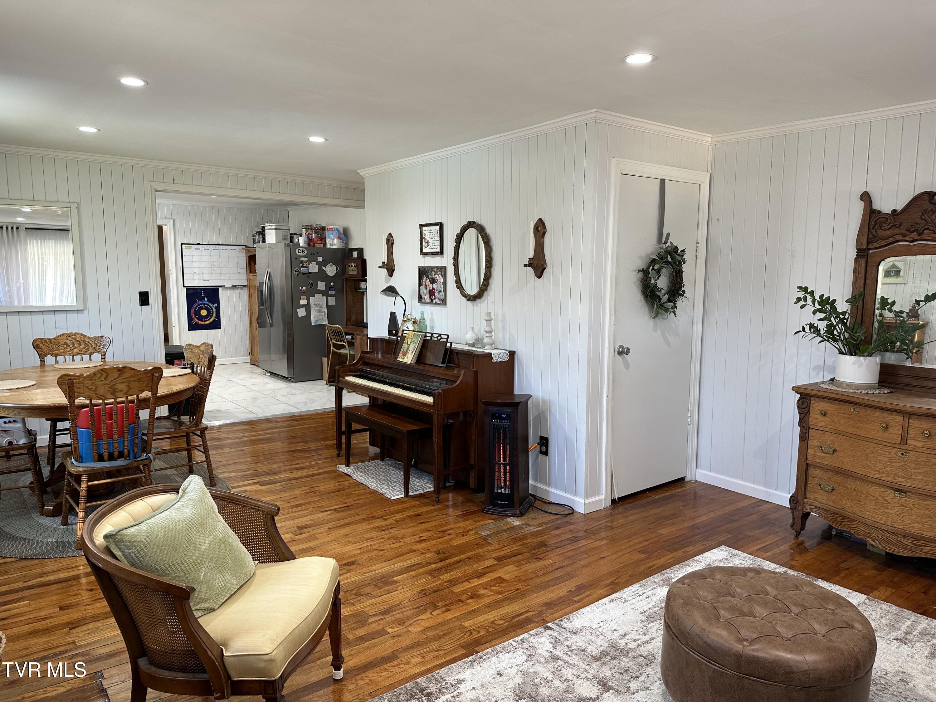 Bristol, Tennessee 37620, United States, ,Residential,Pending,48289