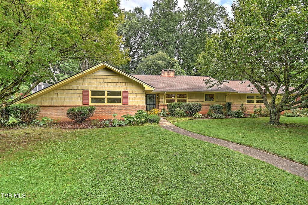 Photo of 1507 Woodland Avenue, Johnson City, TN 37601 (MLS # 9999290)