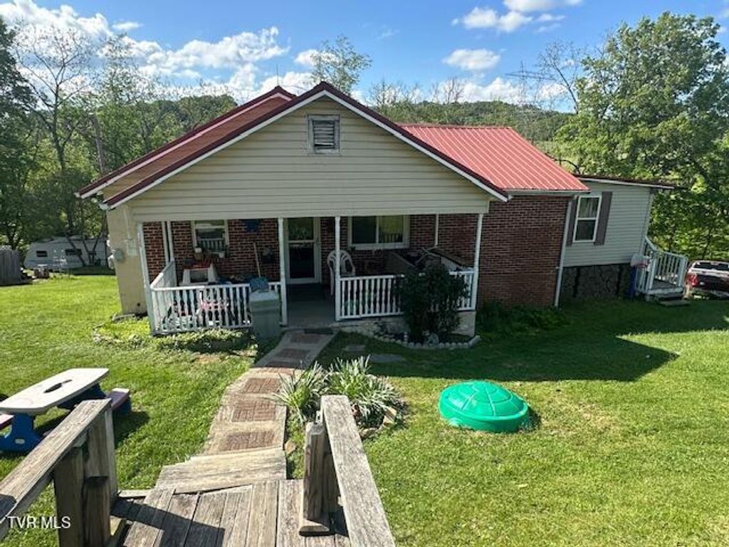 Photo of 2226 Fordtown Road, Jonesborough, TN 37659 (MLS # 9993355)