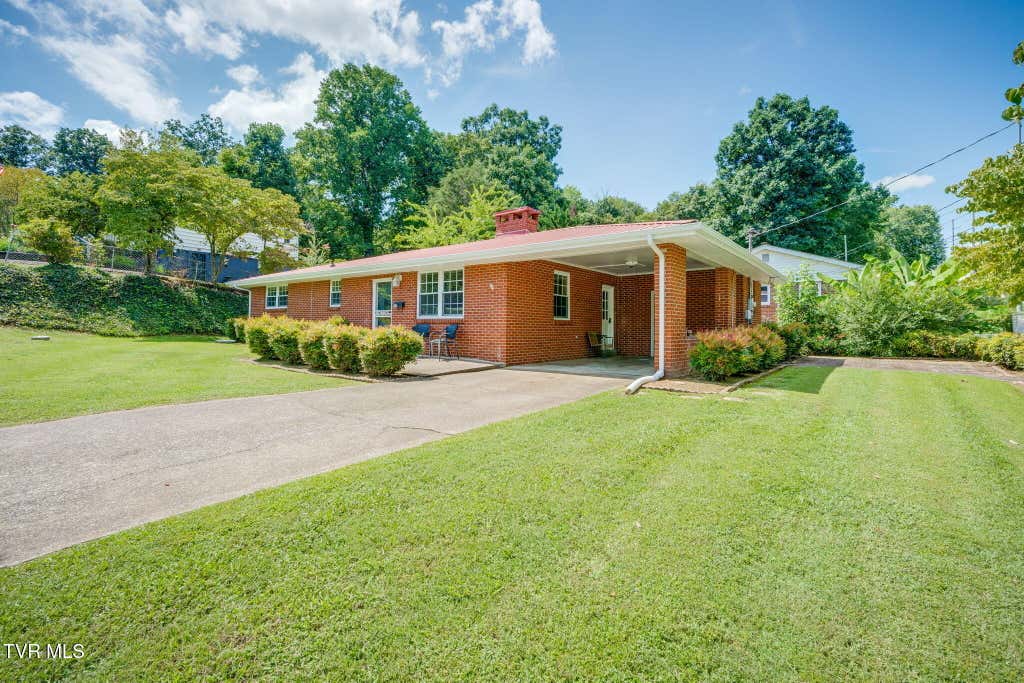 Photo of 100 Hickory Drive, Greeneville, TN 37745 (MLS # 9999925)