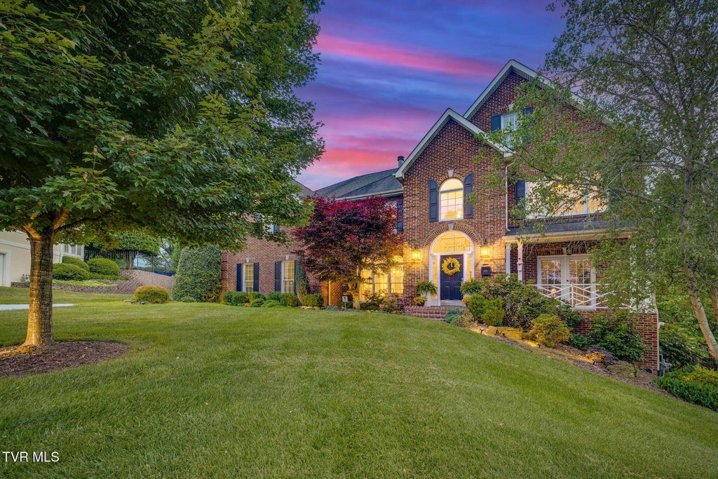 Photo of 117 Quail Heights Court, Kingsport, TN 37663 (MLS # 9993895)