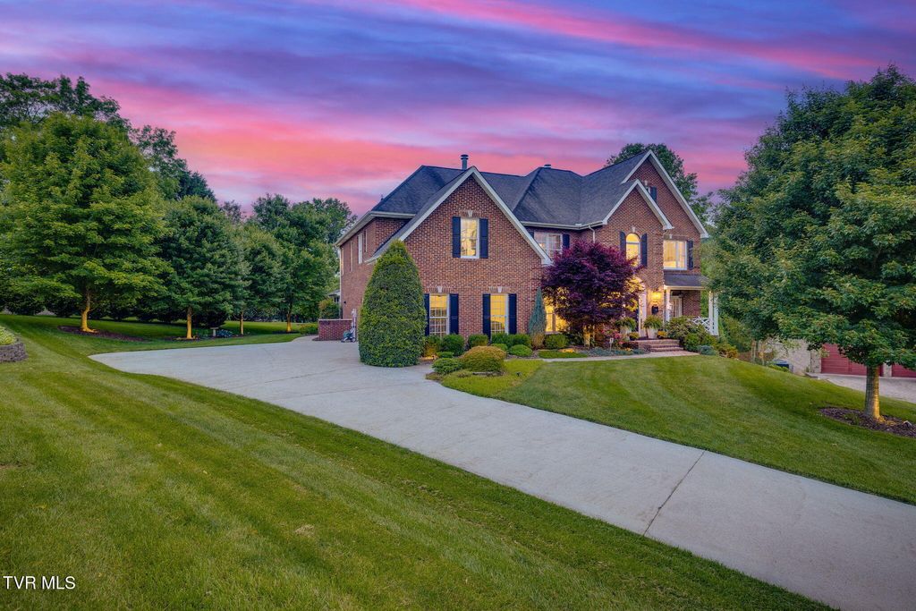 Photo of 117 Quail Heights Court, Kingsport, TN 37663 (MLS # 9993895)