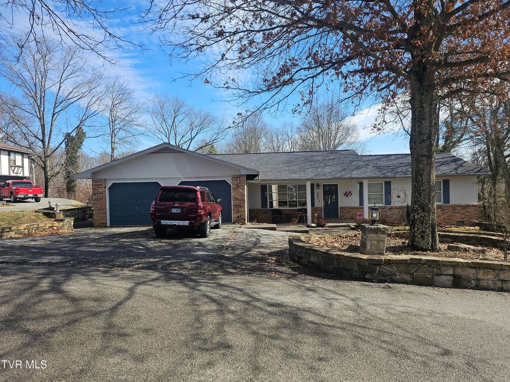 Photo of 305 Apple Drive, Wise, VA 24293 (MLS # 9991084)