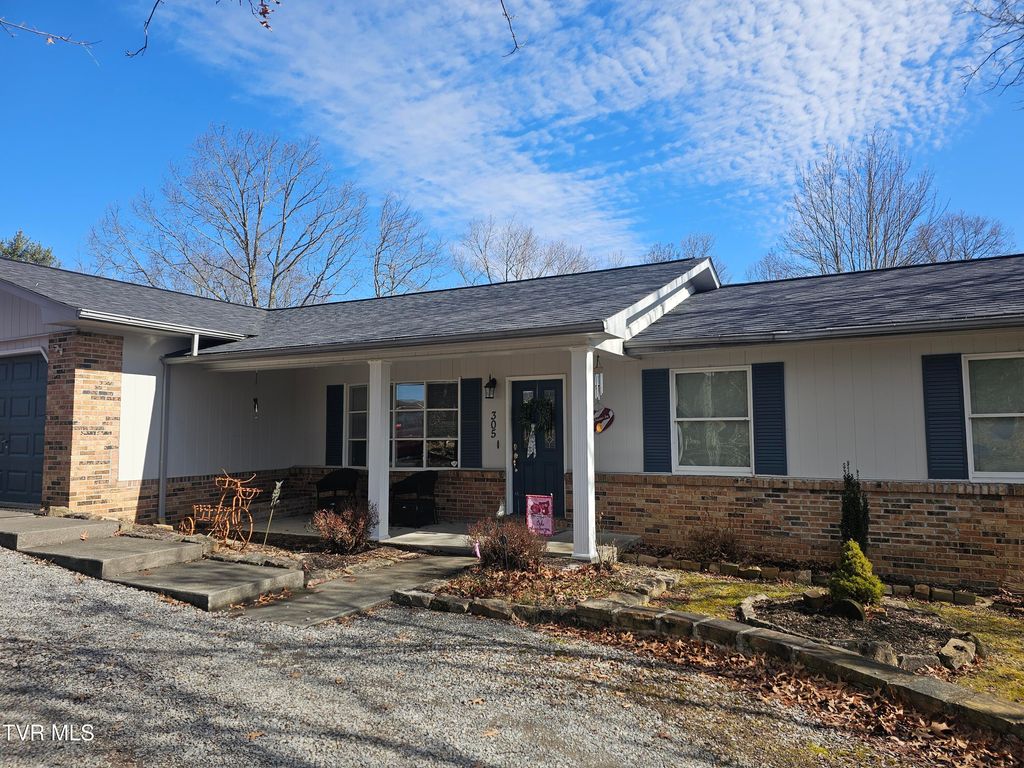 Photo of 305 Apple Drive, Wise, VA 24293 (MLS # 9991084)