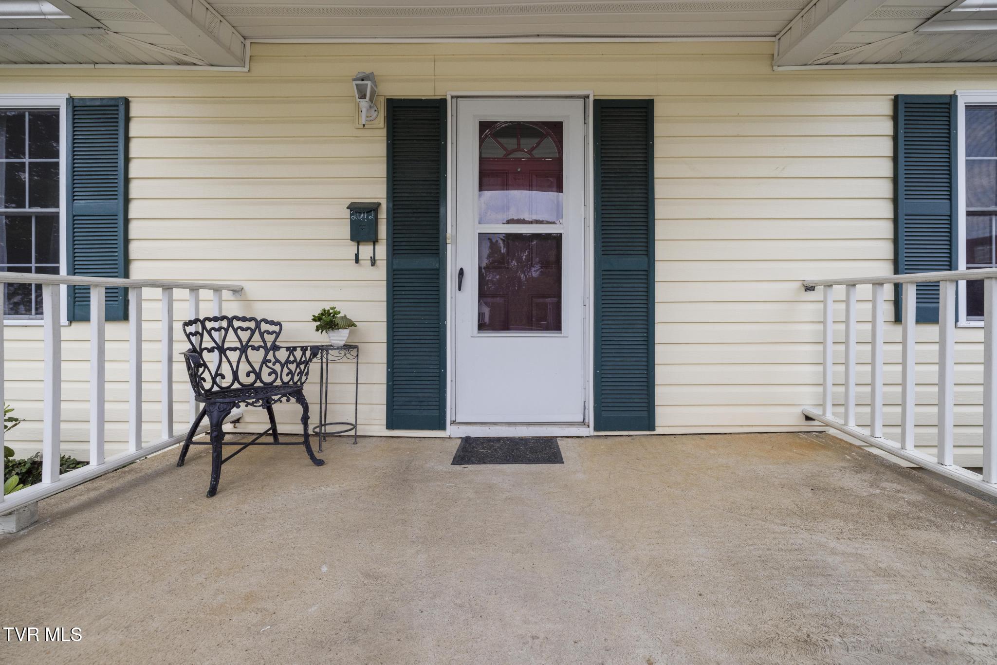 2012 Euclid Avenue, Bristol, Virginia image 4