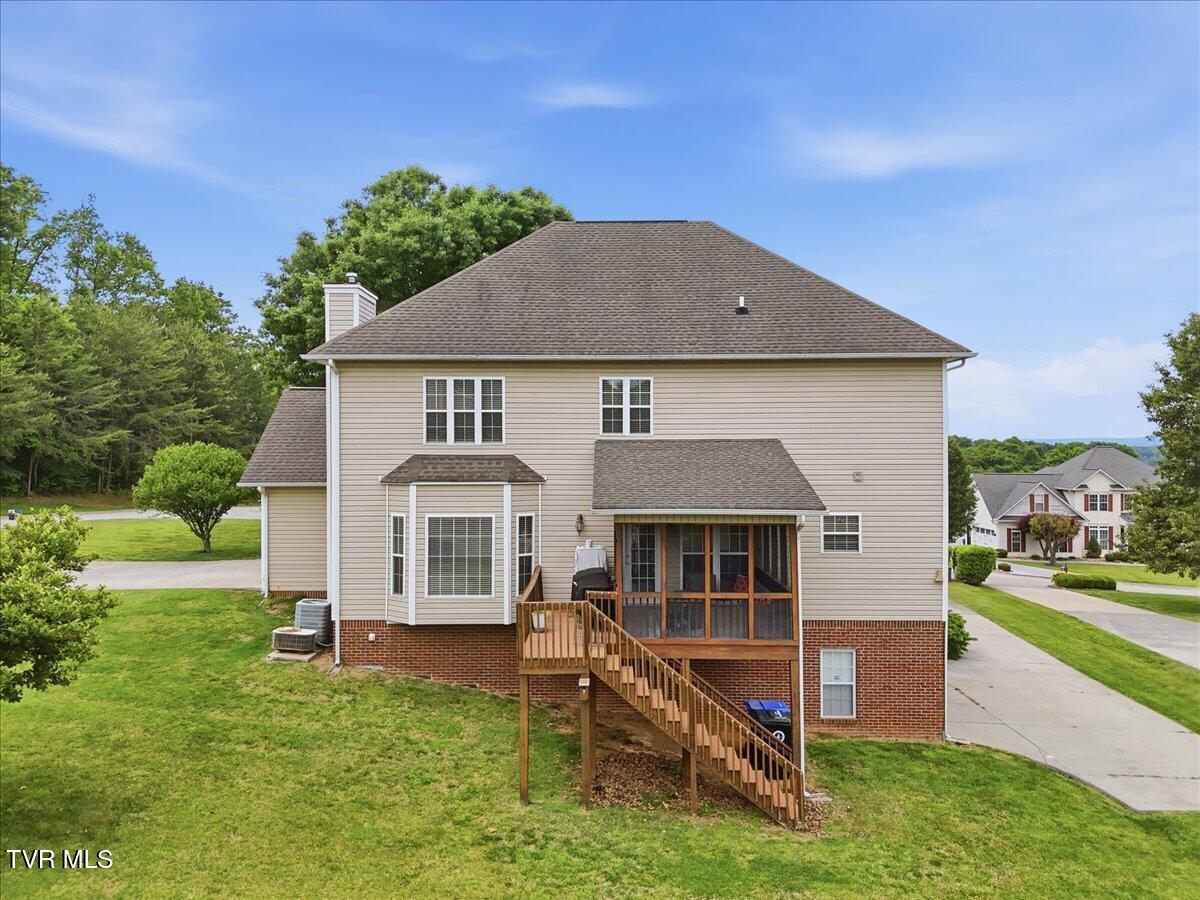 924 Saddle Ridge Lane