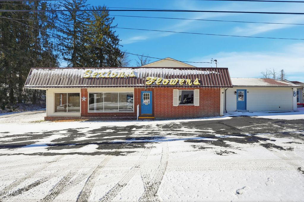 Photo of 528 Main Street, Wise, VA 24293 (MLS # 9990674)