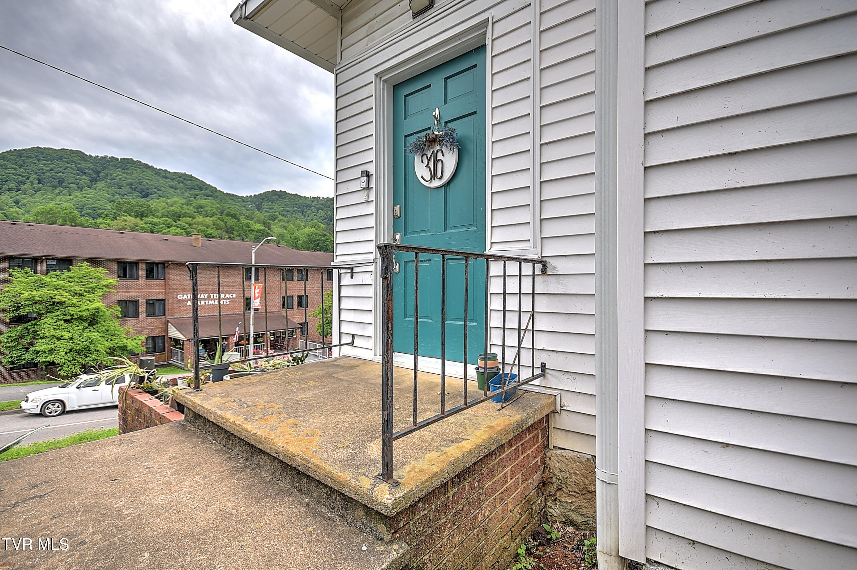 316 Jackson Street, Gate City, Virginia image 2